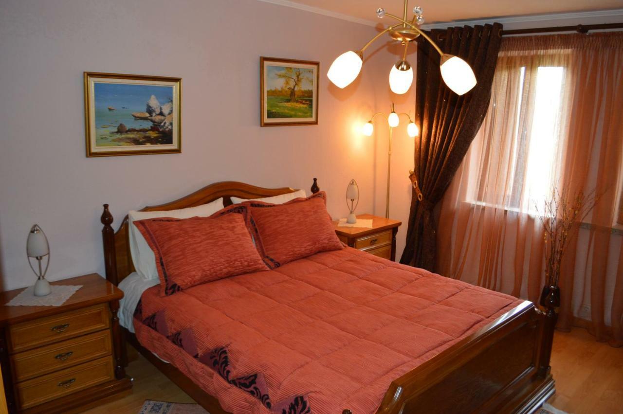 Vila Ss Kekezi Villa Gjirokastër Exterior foto